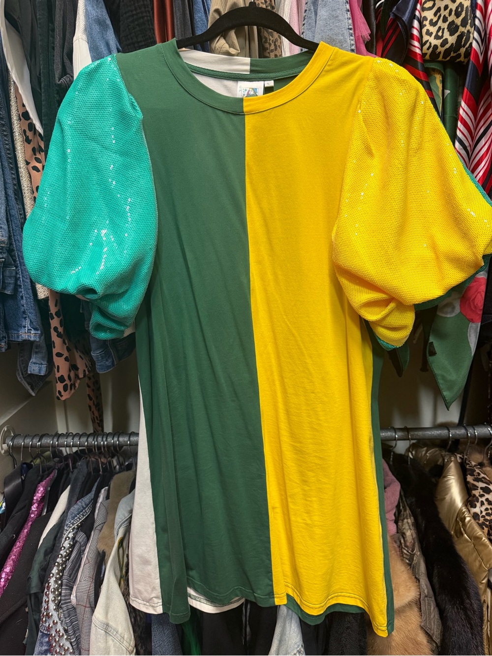 Queen of Sparkles' Colorblock Puff Sleeve Tee - Green & Yellow